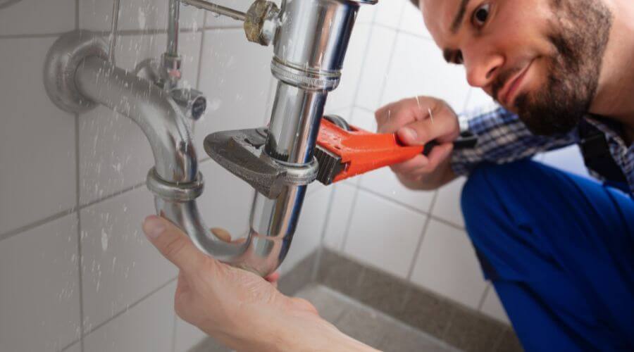Professional same day plumber services in Howard, OH